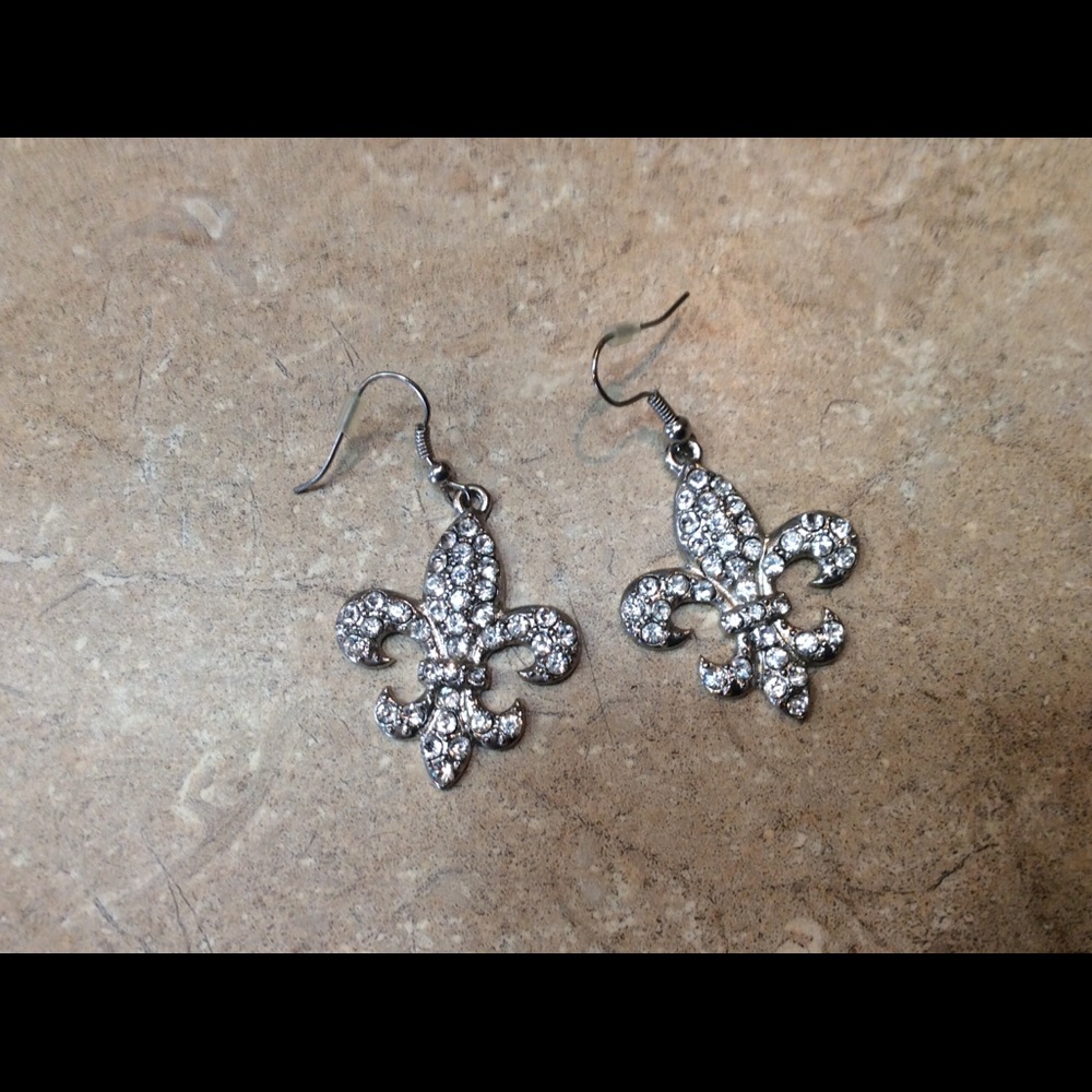 Fleur-de-lis earrings